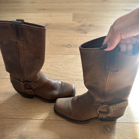 Frye Harness boots size 7.5 nearly new in smoke - Picture 3 of 9